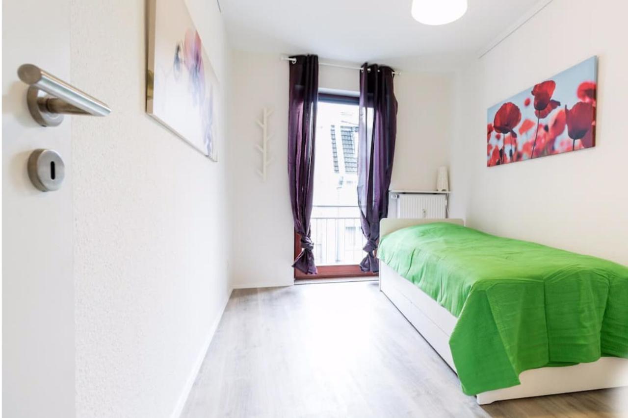 Homefy Oldtown Apartment - 6 People - 2 Bath - Balcony - Top Location Düsseldorf Exterior foto